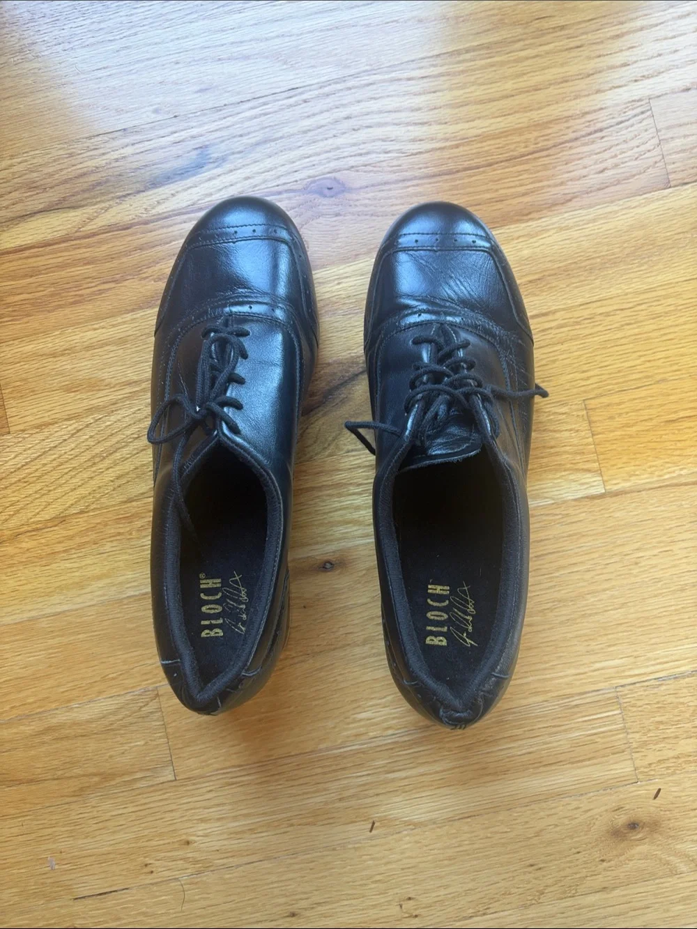 Bloch Black Leather-Look Lace-Up Tap Shoes (LIKE NEW)